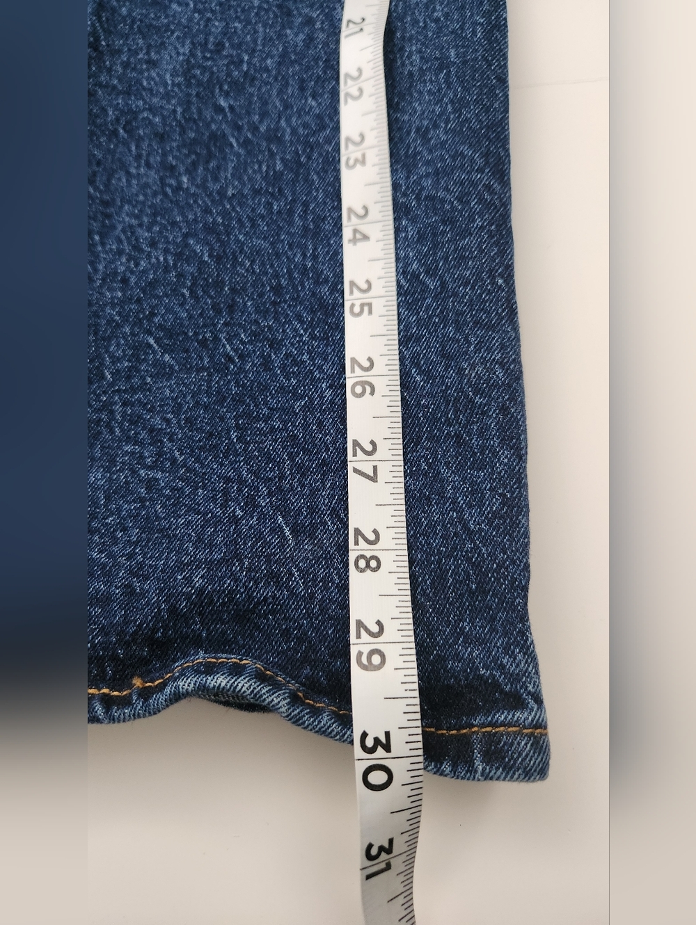 Levi's Ribcage Bell Jeans Size 31 - Picture 8 of 14